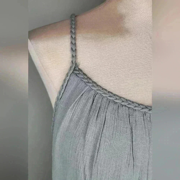 Doe and Rae NWT New Light Gray Tiered Midi Dress Womens Size Small - Picture 13 of 13